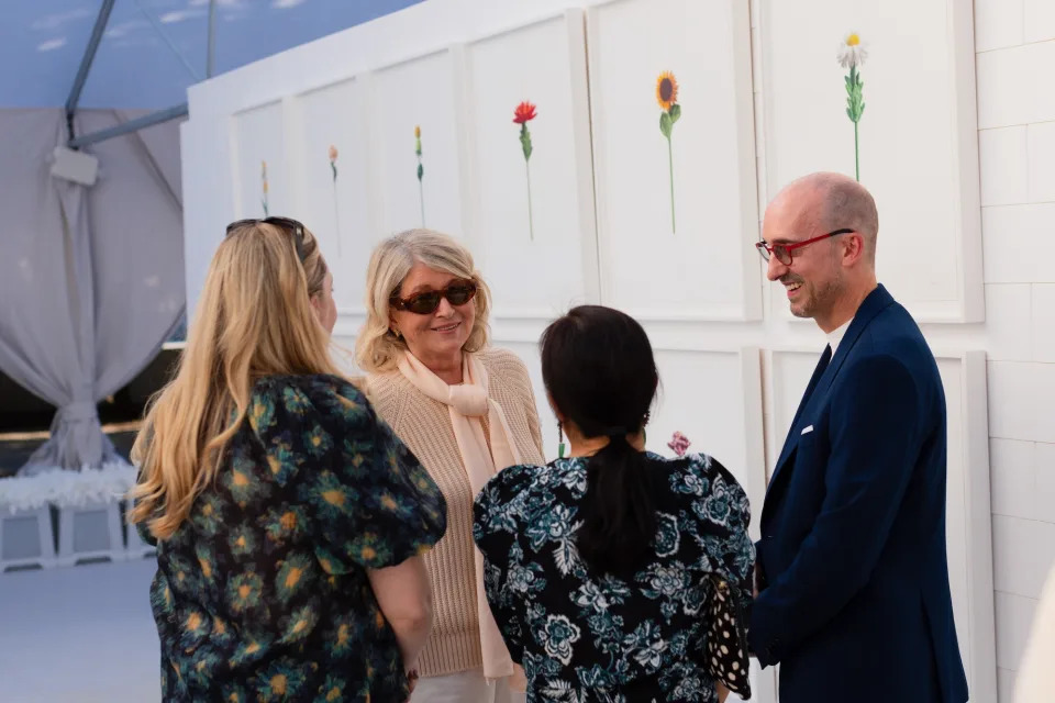 Clé de Peau Beauté and Artist Cj Hendry Bring ‘Flower Market’ to Roosevelt Island