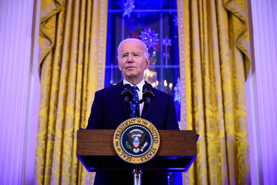 Biden reignites talk of a stock-trading ban for lawmakers. Familiar hurdles remain.