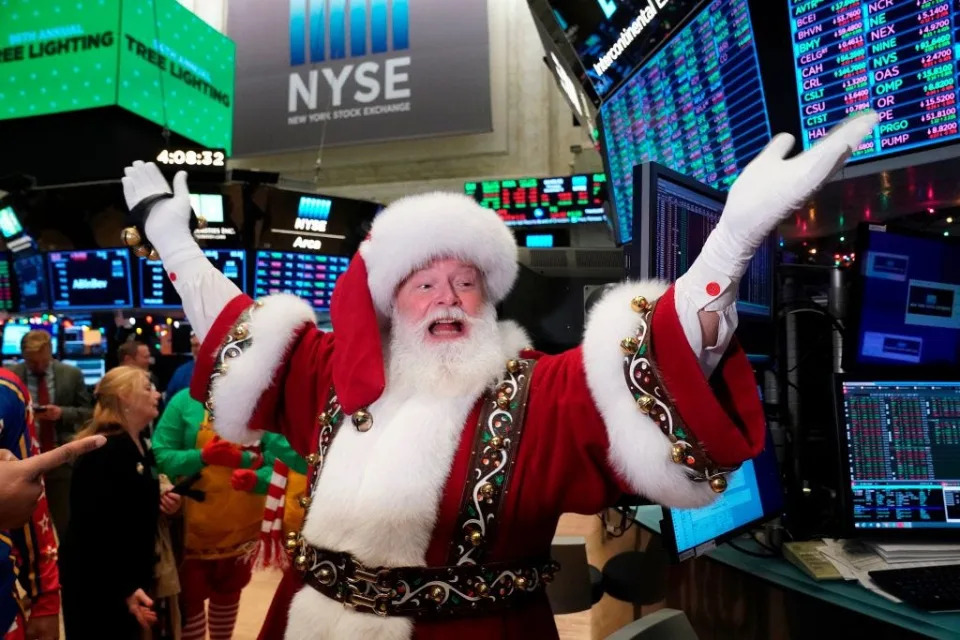 Stock market today: Santa Claus rally kicks off with nearly 400-point gains for Dow Jones