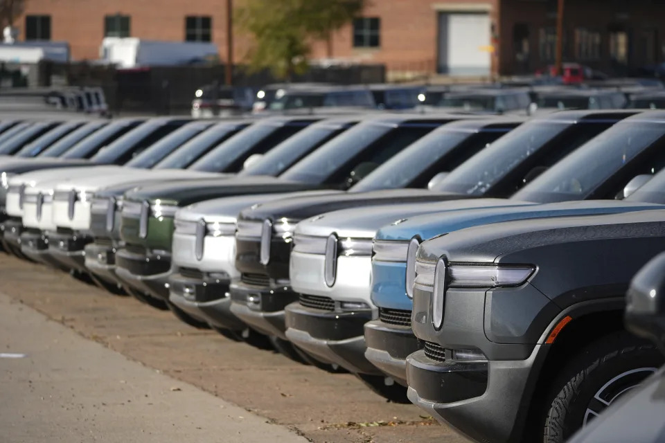 Rivian stock surges to start the year on better-than-expected EV deliveries