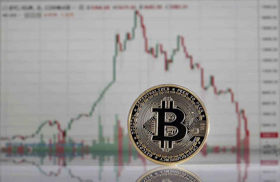 Bitcoin Briefly Slides Below $90K, MicroStrategy Buys More