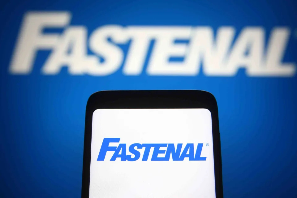 Fastenal Stock Drops as 'Soft Manufacturing Environment' Hits Q4 Results