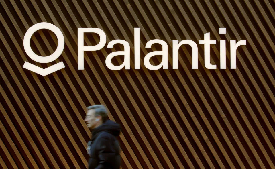 Palantir stock is on a wild hot streak. Here's why so few analysts are bullish.