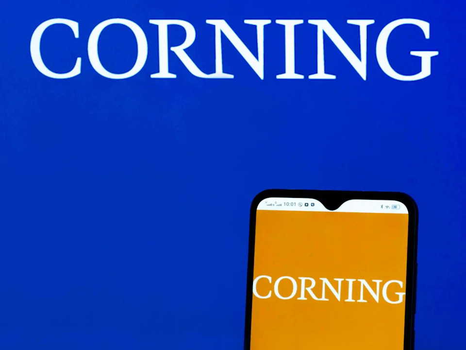 Corning Stock Jumps as Specialty Glass Maker Raises Long-Term, Q1 Outlooks